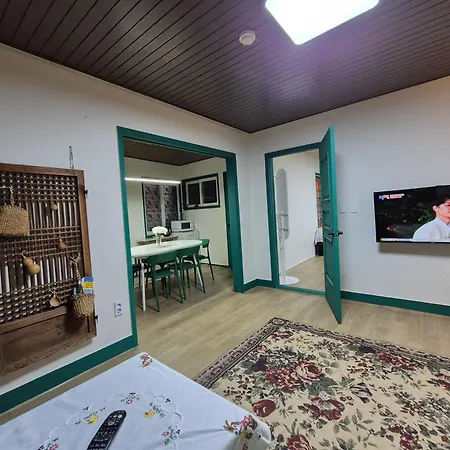 Cozy Stay Busan Seomyeon 코지스테이 부산 서면