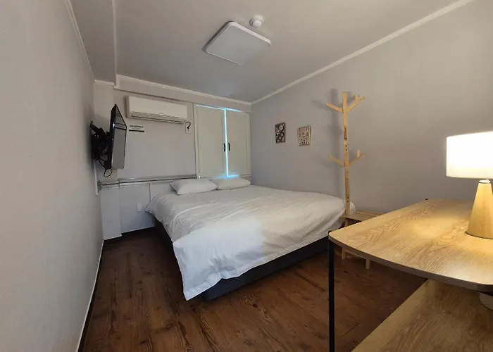 Cozy Seomyeon 코지스테이 부산 서면 Affittacamere Busan